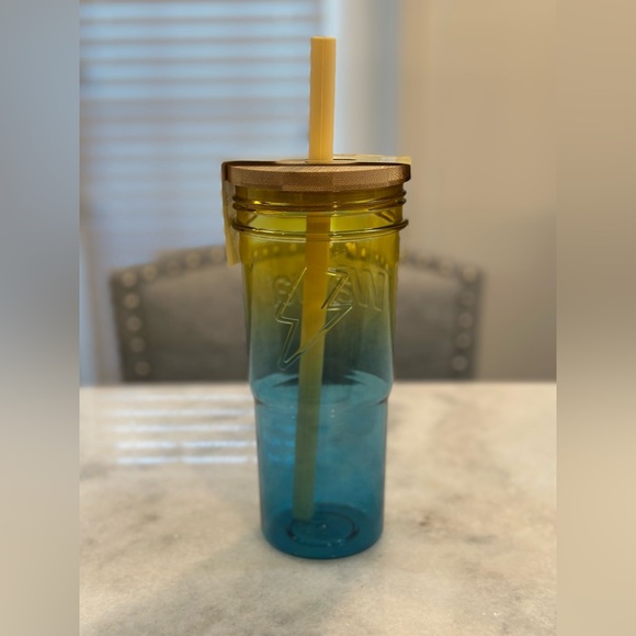 WAWA limited edition Island Surf 🏄‍♂️ Reusable Tumbler / Mug - 24oz - Picture 3 of 8